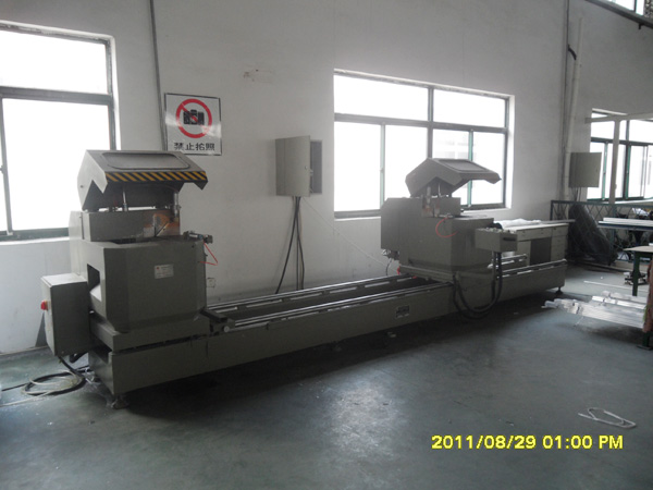 Double head cutting machine